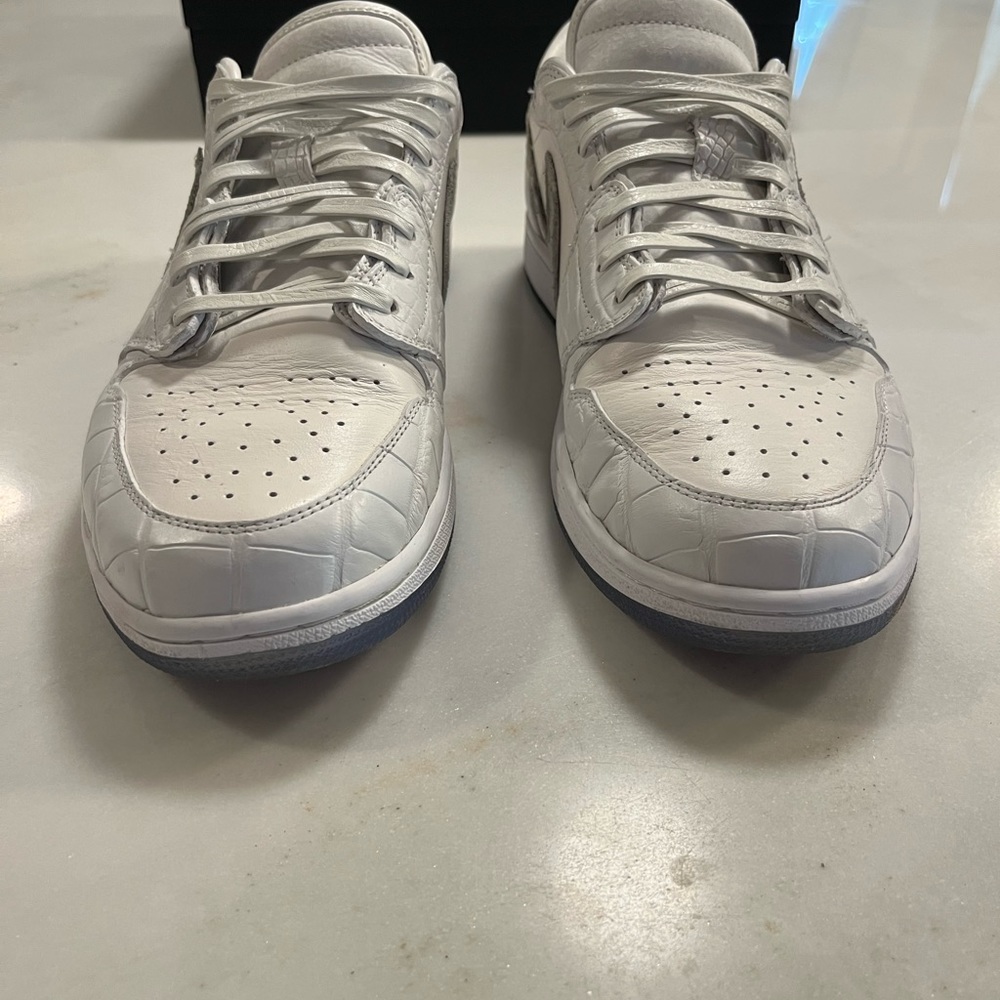Shoe Surgeon Lux Ivory White Dior Air Jordan 1 Low Sz 11.5 VNDS RARE CUSTOM - Picture 13 of 14
